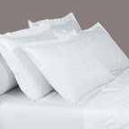 Set di 2 Federe Jacquard Stampate in Raso di Cotone - Bianco - Fiore Incantato