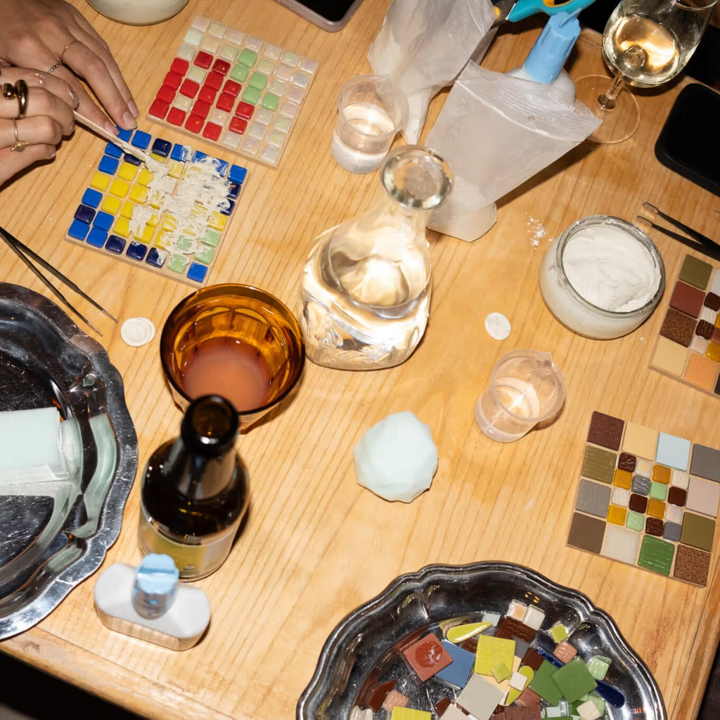 Crea il tuo sottopentola in mosaico durante un aperitivo - Parigi - 1 posto