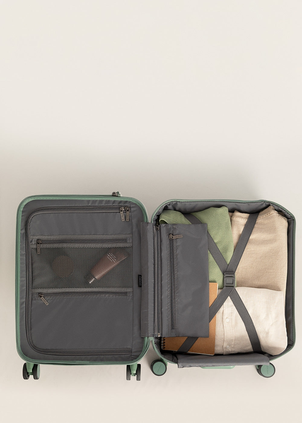 Luggage Studio Foldable - Valise Cabine Rigide Pliable En Polycarbonate Avec Serrure Tsa & Roues Multidirectionnelles - Vert