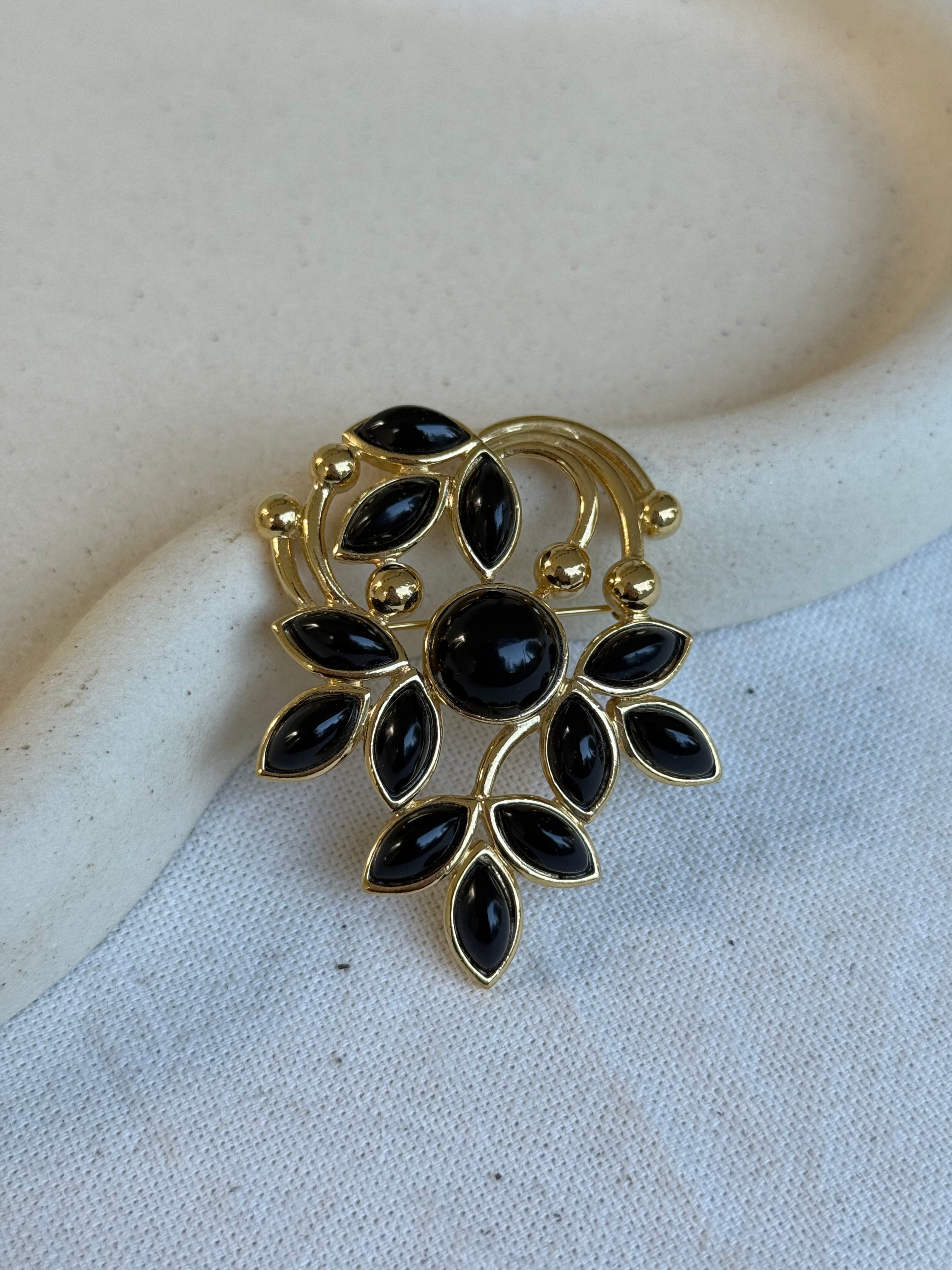 Broche Trifari Vintage - Feuillage Doré Et Cabochons Noirs