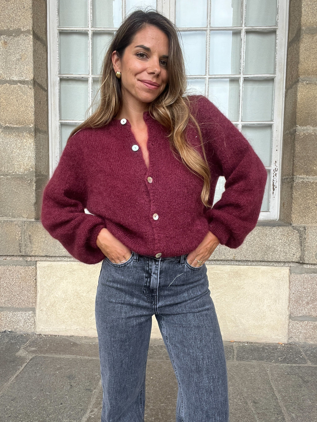 Prenda De Punto De Lana Bianca Burdeos
