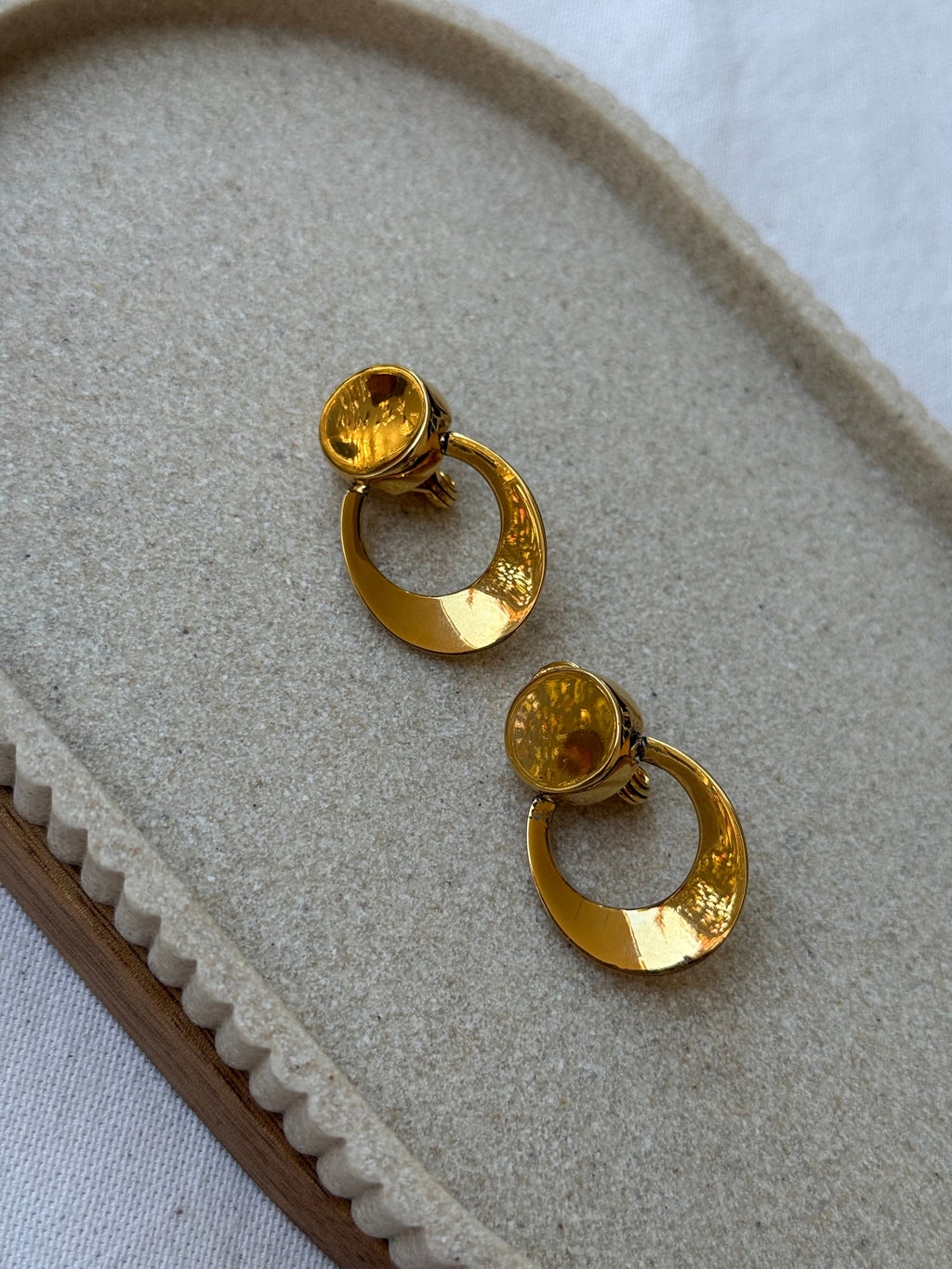 Boucles D’Oreilles Monet Vintage - Anneaux Suspendus Dorés