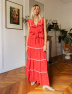 Roter Stickerei-Rock Batia