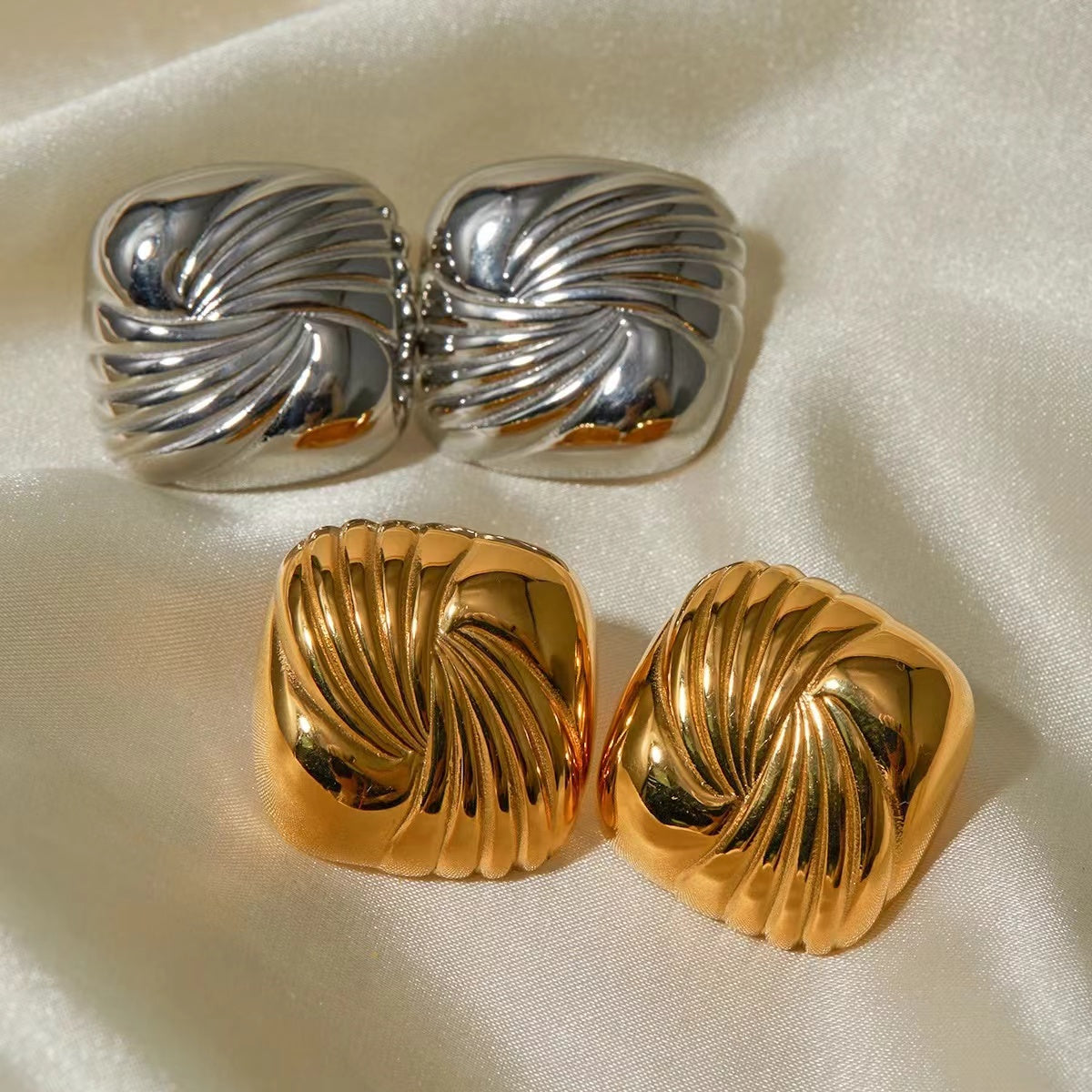 Pendientes Luna