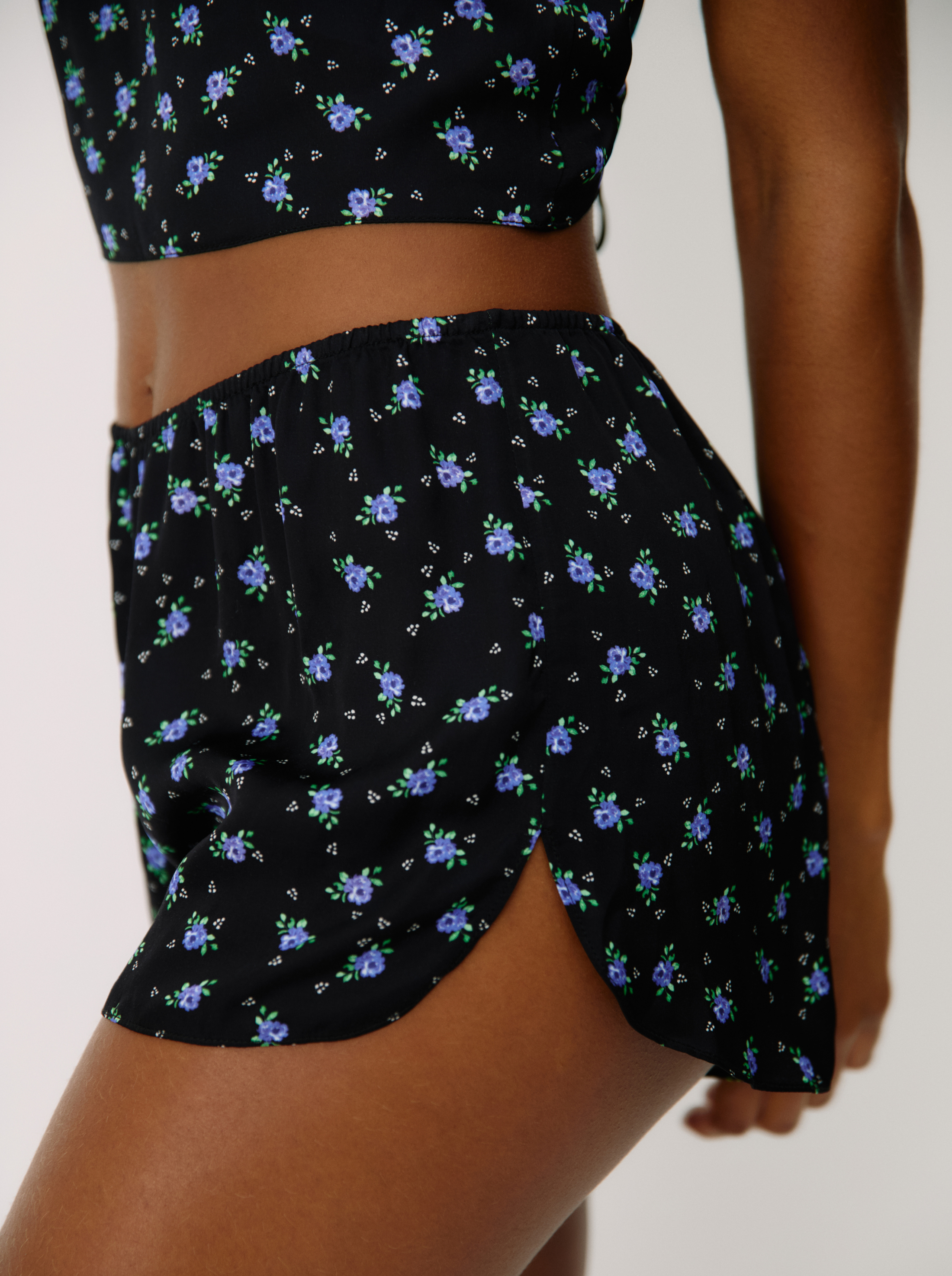 Short Rosie Blue
