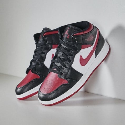 Air Jordan - Air Jordan 1 Mid Bred Toe - Noir