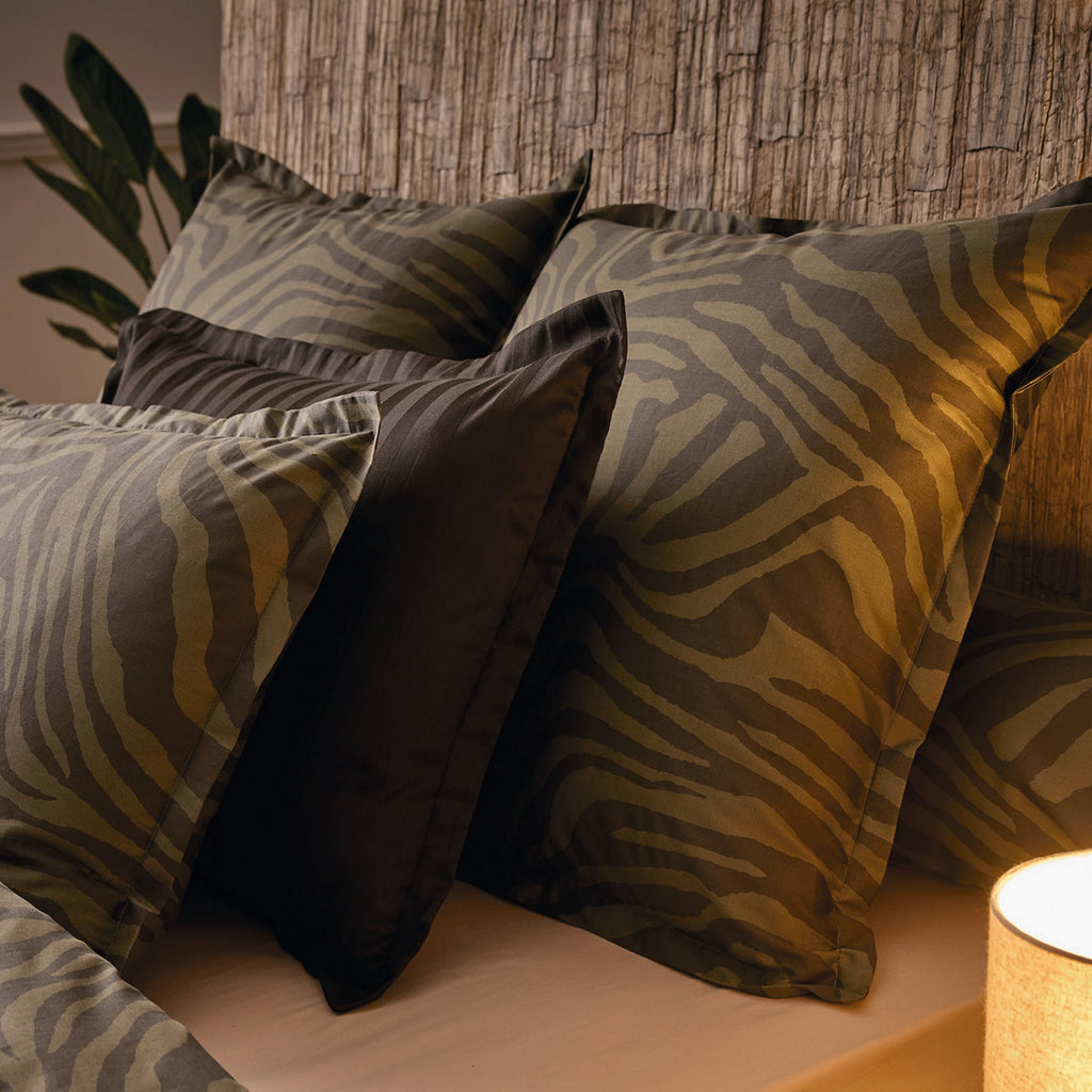 Evasion Zébrée - Housse De Couette + Taie D'Oreiller - Satin De Coton - Vert Foncé