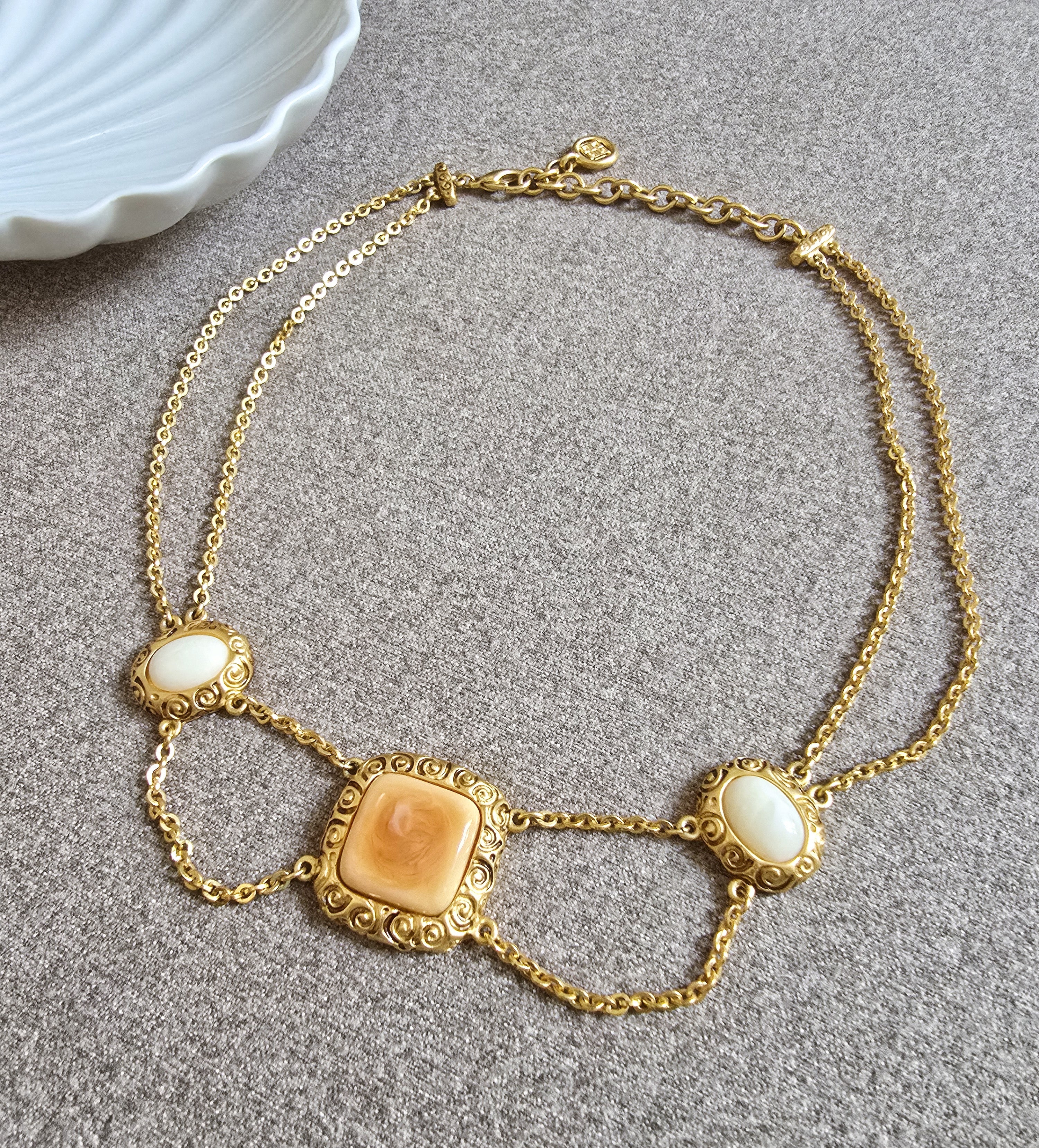 Collier Givenchy Vintage