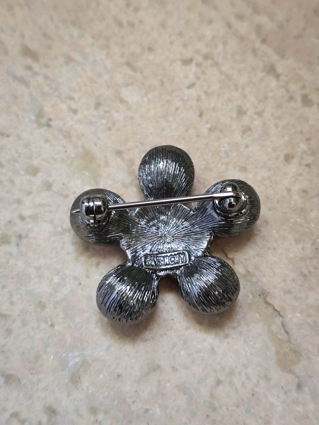 Broche Givenchy Vintage