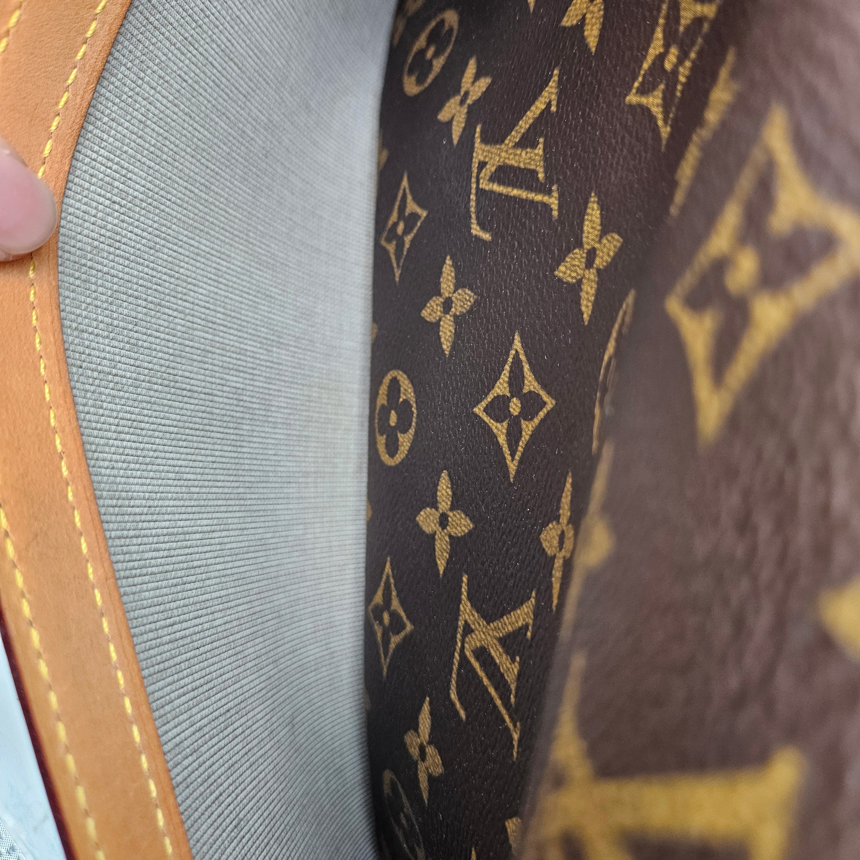 Louis Vuitton Reporter Monogramme