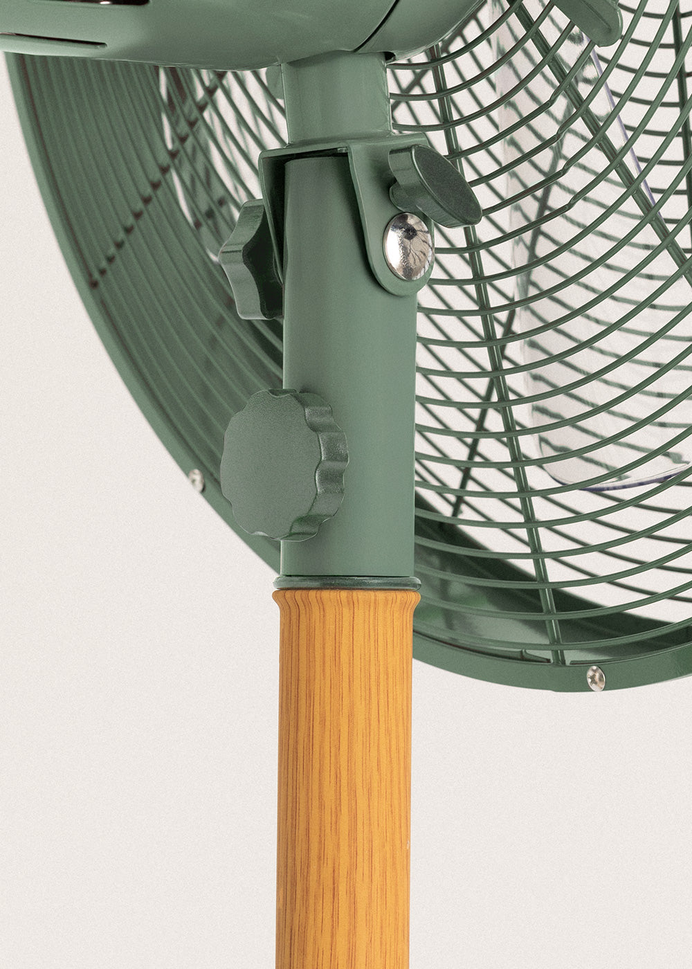 Air Stand Wood - Ventilateur Sur Pied Réglable Oscillant De Style Rétro 50 W - Hauteur Réglable - Vert Sauge