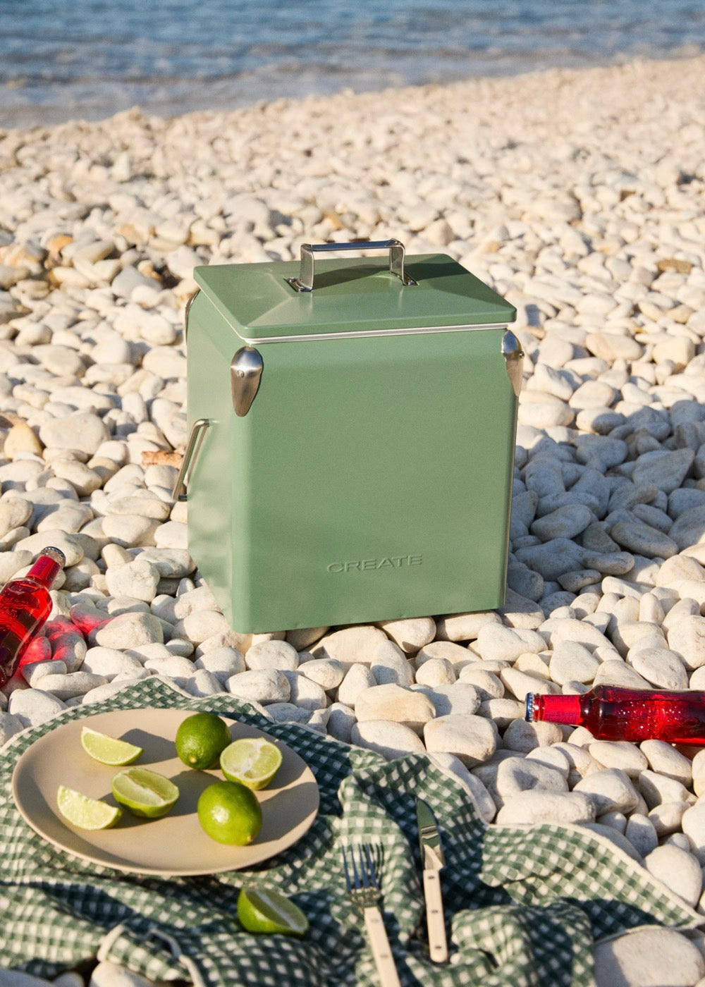 Retro Cooler - Portable Thermal Cooler 13L with Bottle Opener - Sage Green
