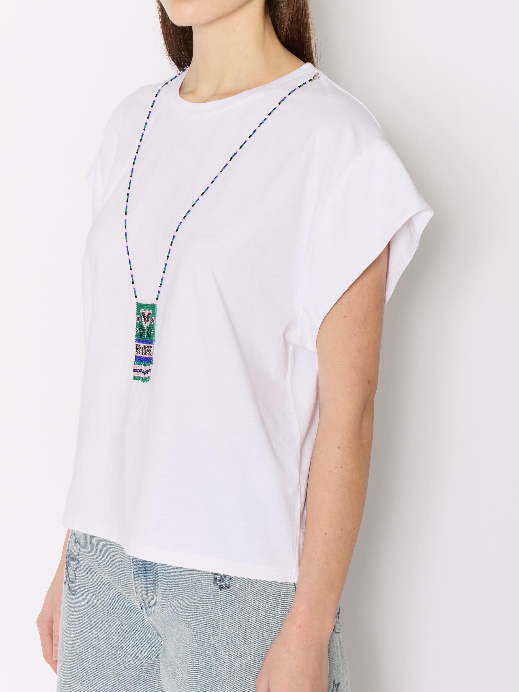 Berenice - T-shirt with Pearl Necklace - White