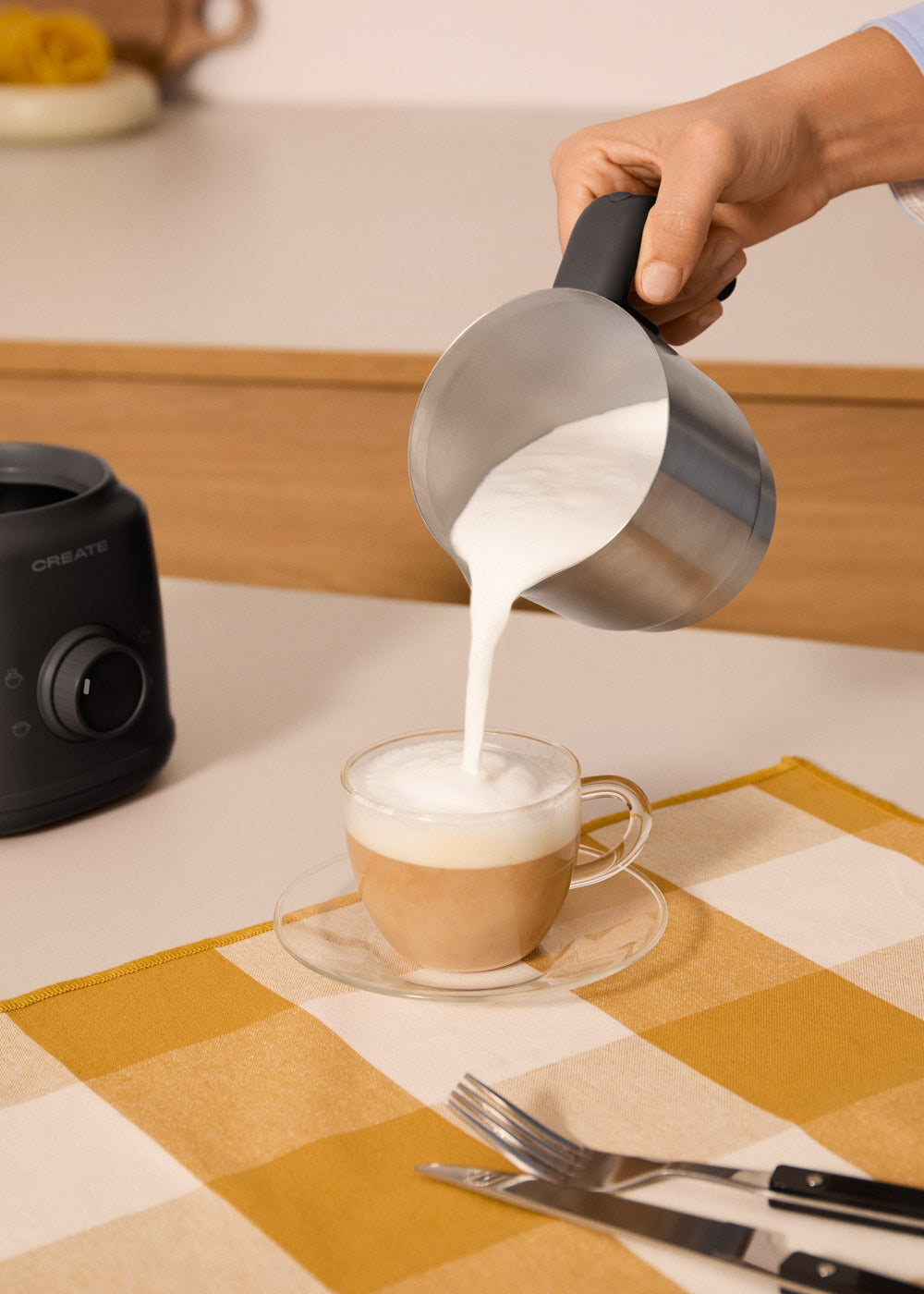 Retro Milk Frother - Milk Frother & Heater with Removable Jug - Black