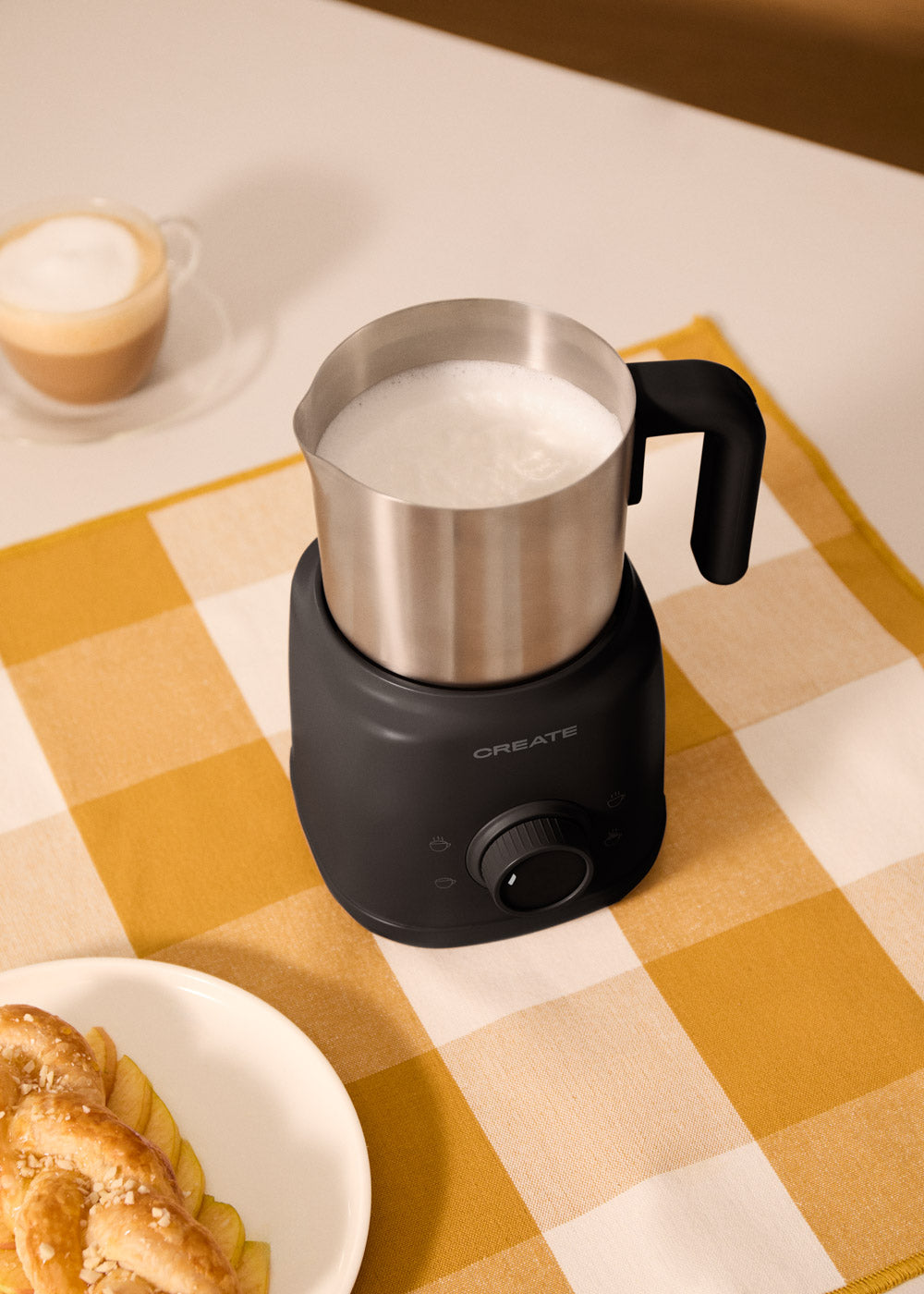 Retro Milk Frother - Milk Frother & Heater with Removable Jug - Black