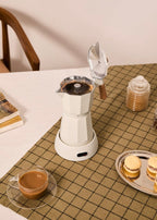 Thera Moka Electric - Cafetera italiana eléctrica con función para mantener caliente - Blanco roto