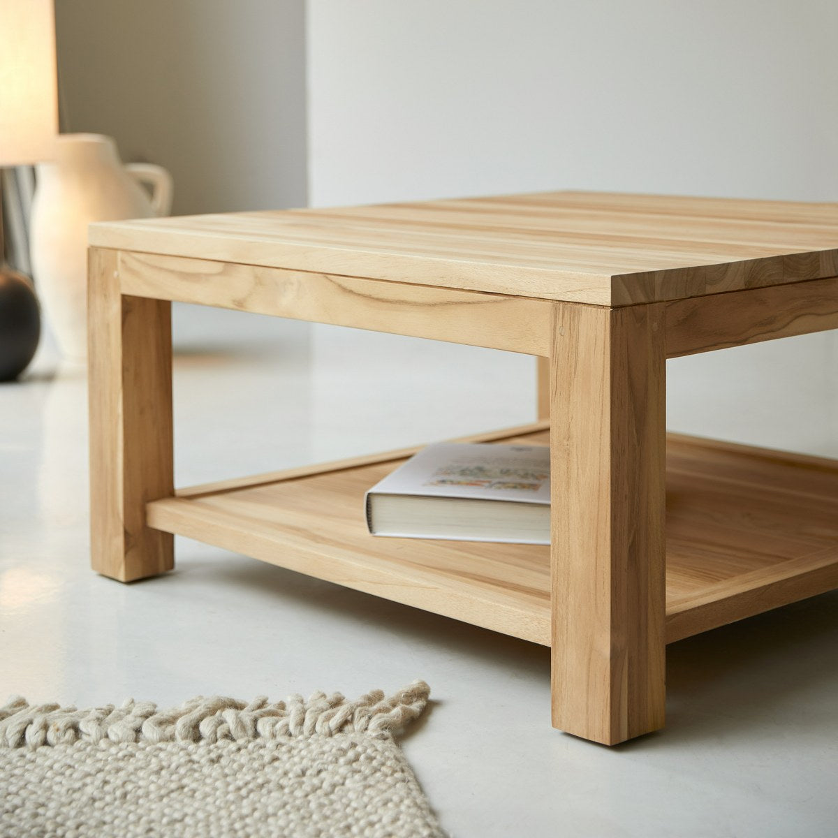 Eve – Quadratischer Couchtisch – Teak – Natur