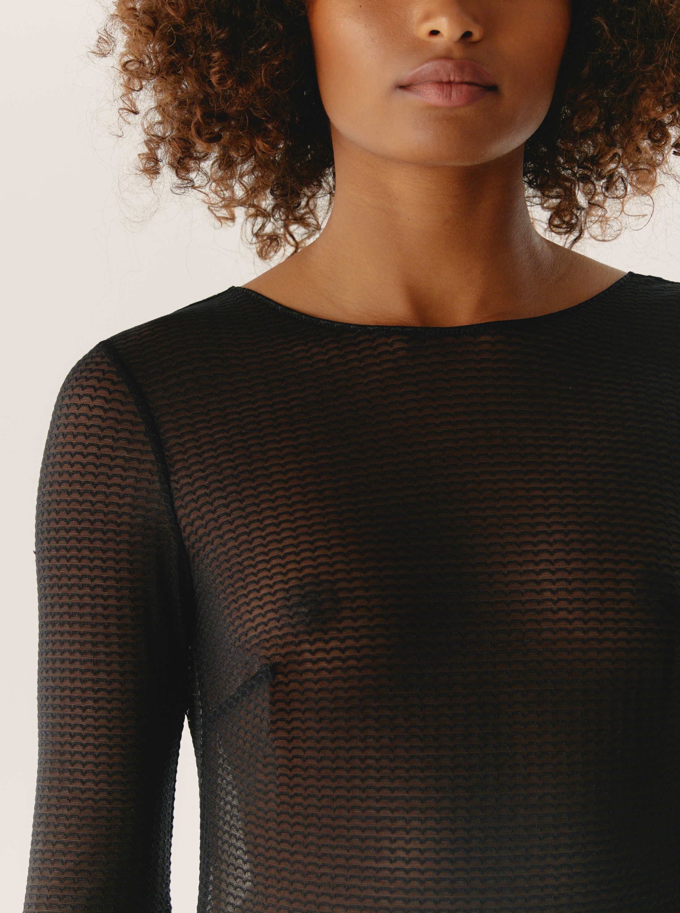 Robe Black Bridge