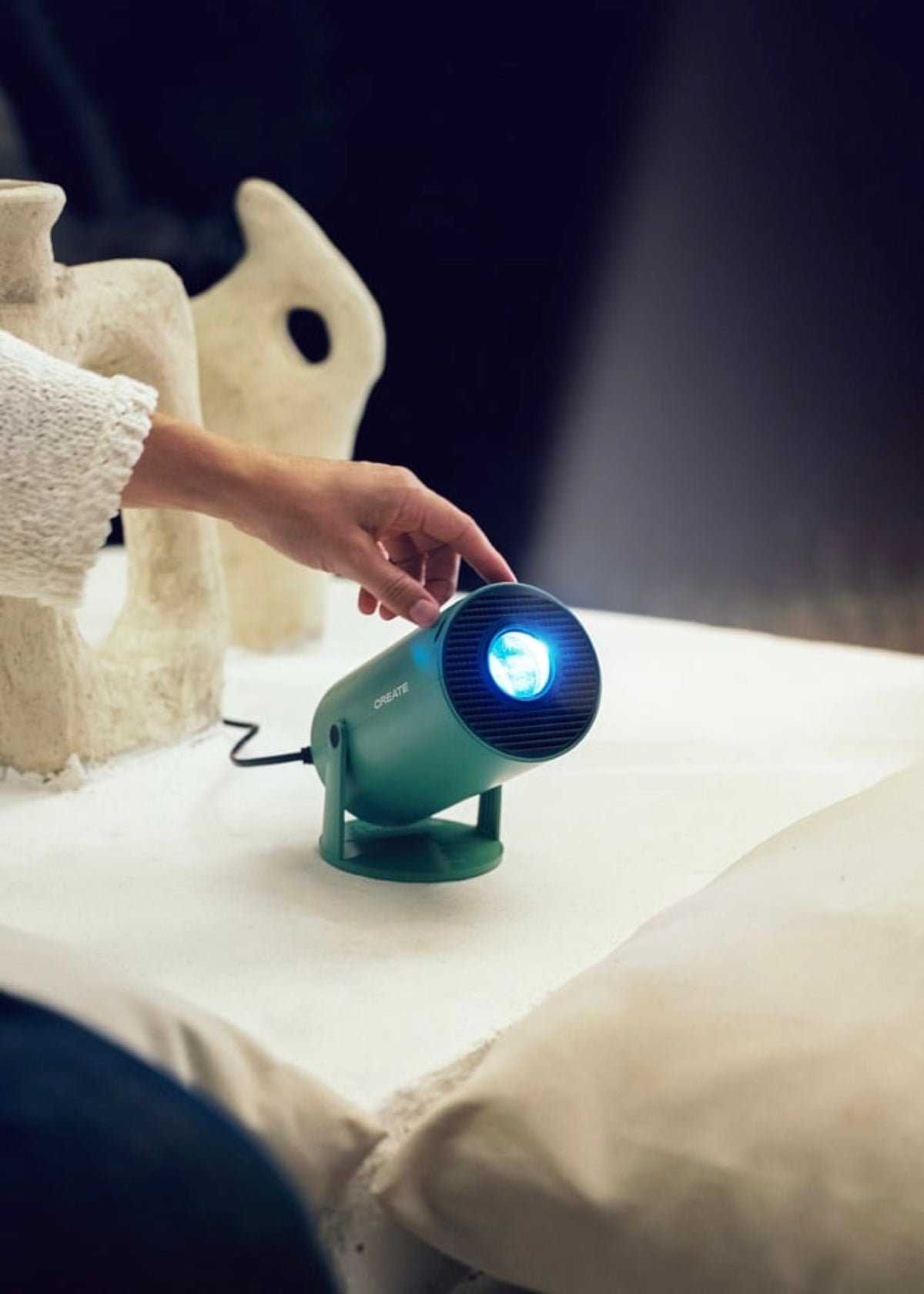 Projector Studio Compact - Projecteur Smart Hd Wi-Fi, Bluetooth & Rotation 180º - Sauge