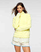 #label: Paige mide 1,81 m y lleva una talla S