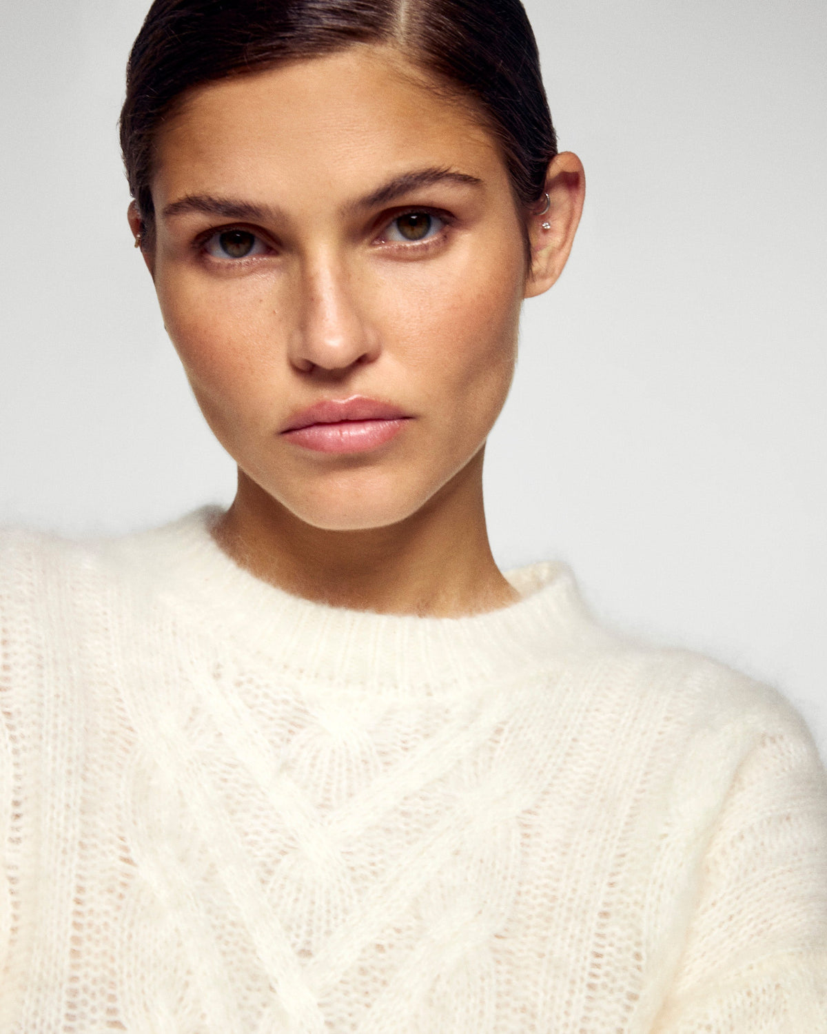 Brushed Cashmere Cable-Knit Crew-Neck Jumper - Ecru - Women