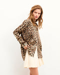 #label: Elena mesure 1,75m et porte une taille S