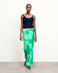 #label: Janelle is 1.77m tall and wears a size S