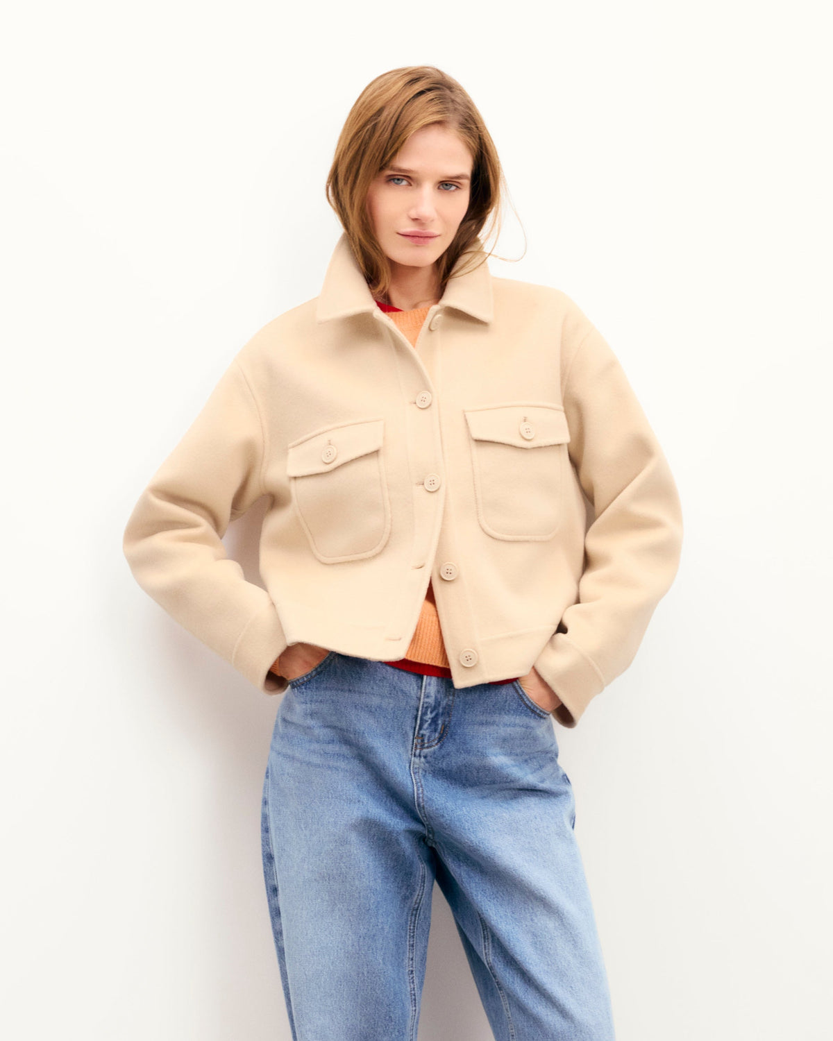 #label: Elena mesure 1,75m et porte une taille S