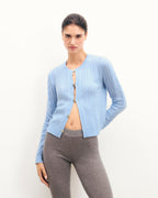 #label: Claudia mesure 1,78m et porte une taille S