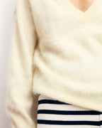 Jersey de cachemira cepillada con cuello en V - Crudo - Mujer