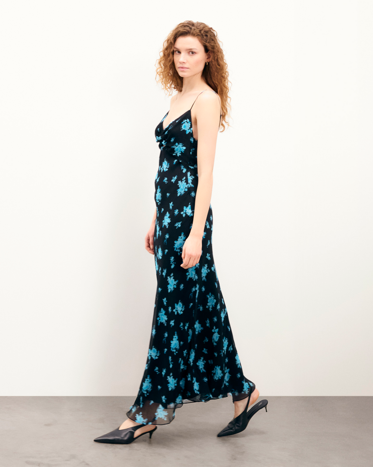 #label: Liza mesure 1,80m et porte une taille S