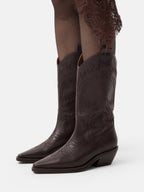 Holly Leaves Boots - Brown