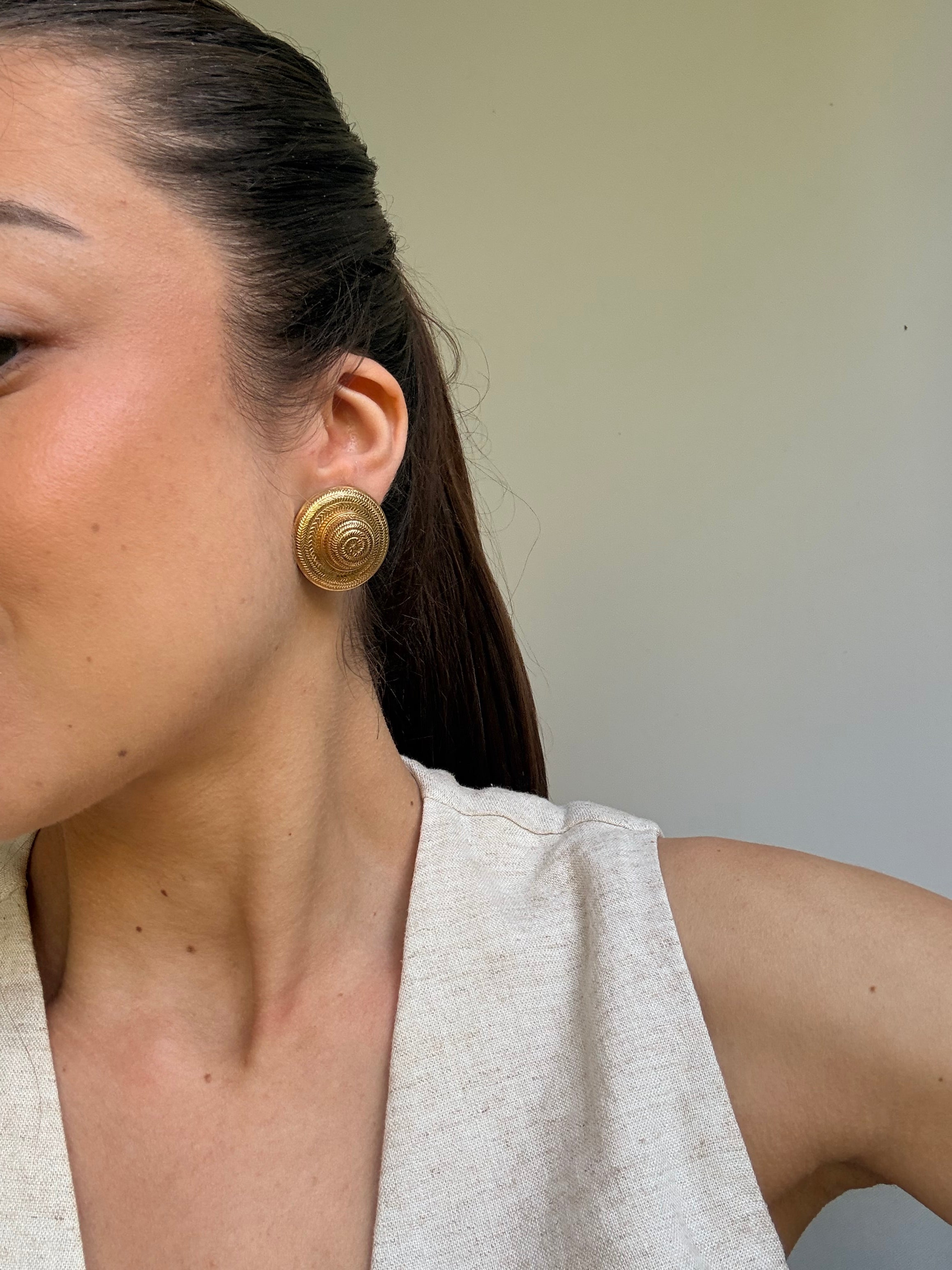 Boucles D’Oreilles Nina Ricci Vintage - Chapeaux Dorés