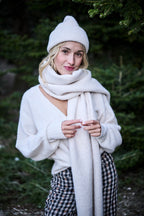 Alysse Scarf - White