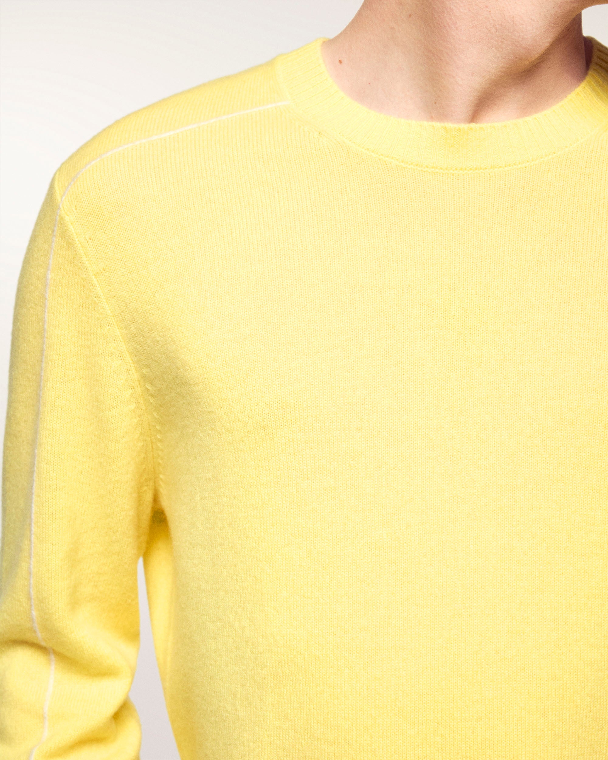 Jersey de cuello redondo con ribetes en contraste