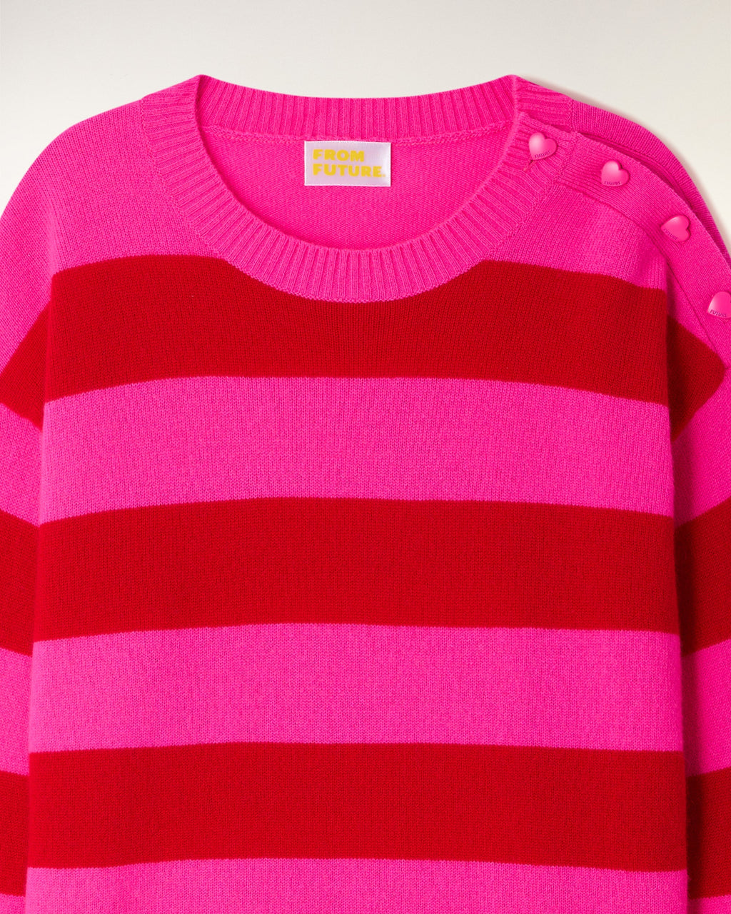 Pull Col Rond À Rayures Et Boutons Cœur