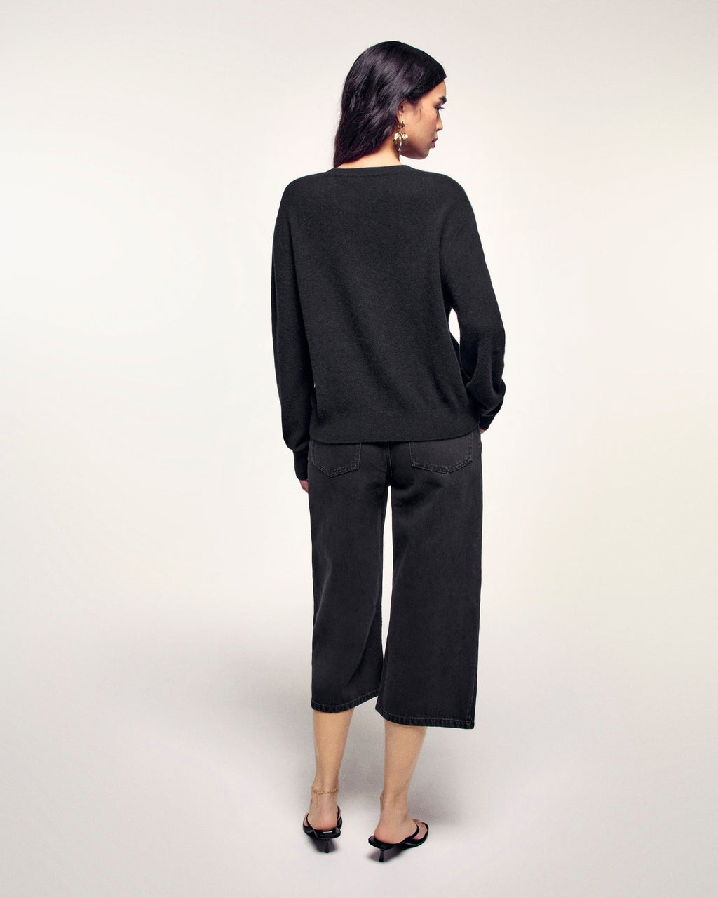 Pull Col Rond Boutons Dorés Ff
