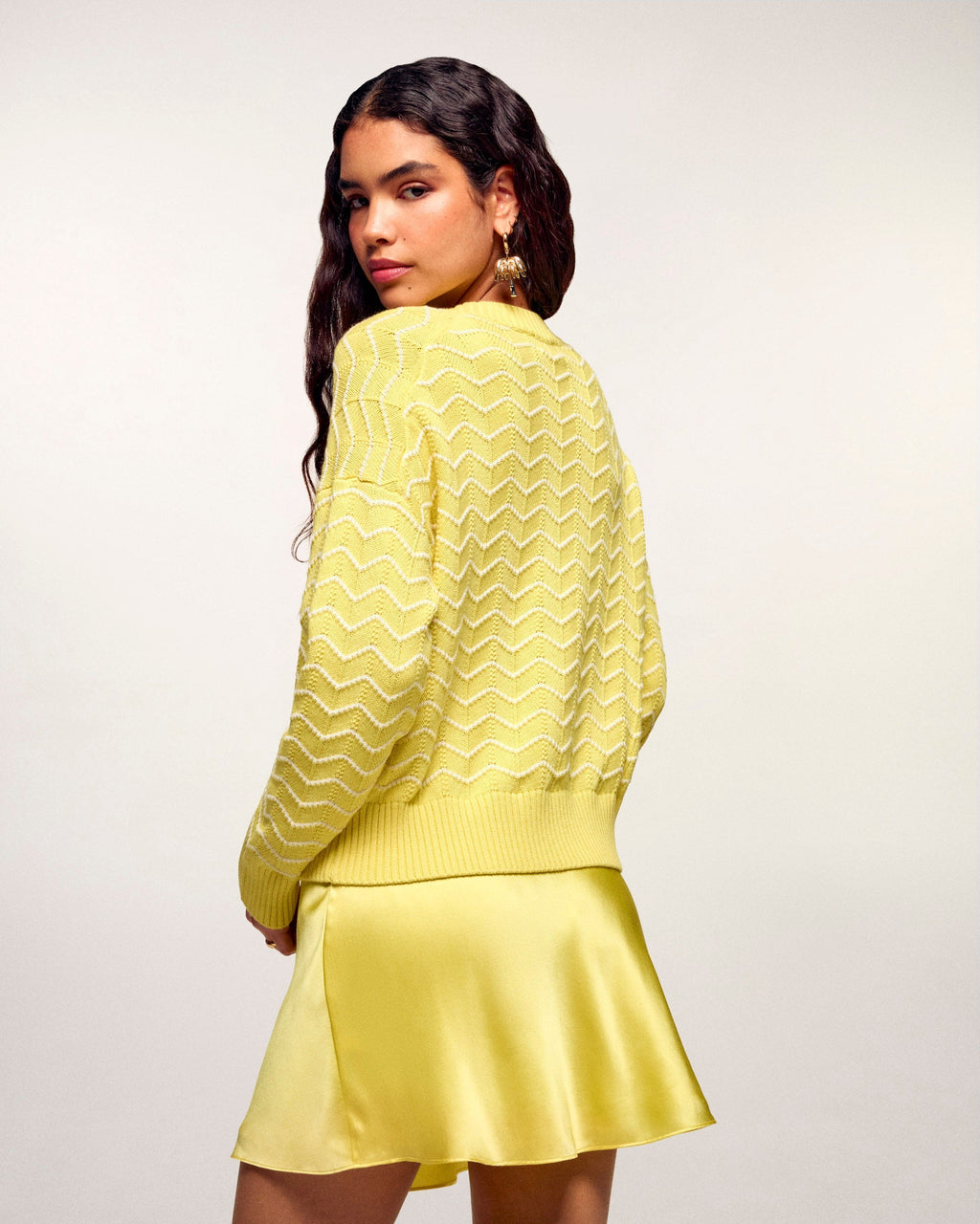 Two-tone Round Neck Sweater