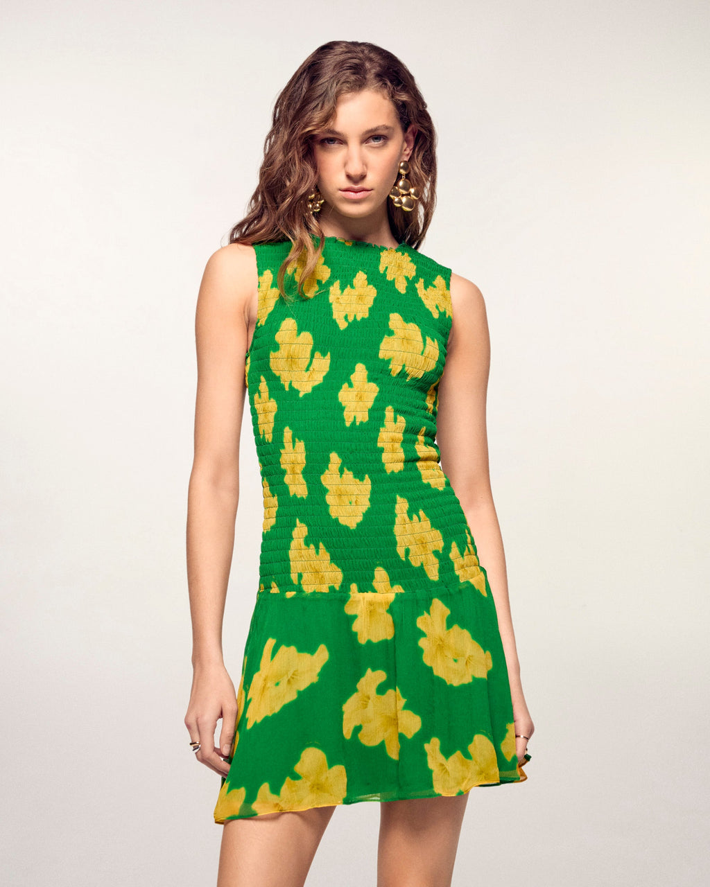 #label: Nathali mesure 1,76m et porte une taille S