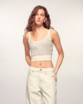 #label: Nathali is 1.76m tall and wears a size S
