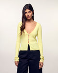 #label: Aida is 1.75m tall and wears a size S