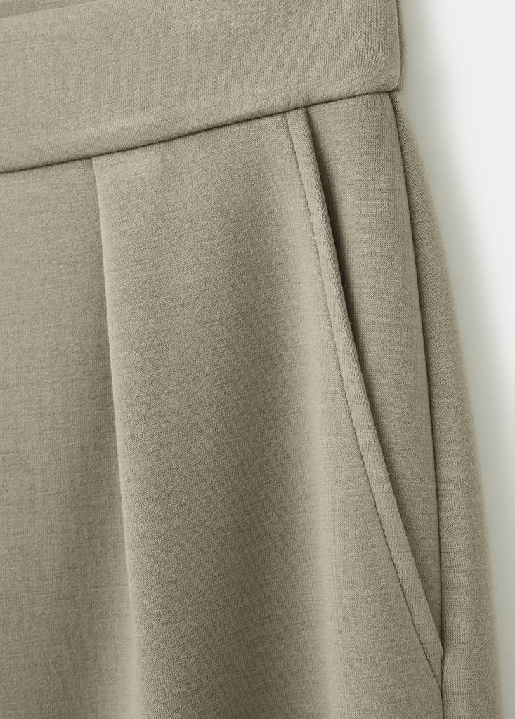 Pantalón Recto Con Cintura Elástica