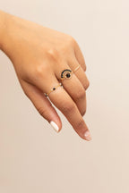 Swan Ring - Spinel - Gold