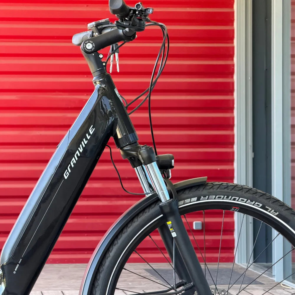 E-Trail Active+ 500W - Black Gloss