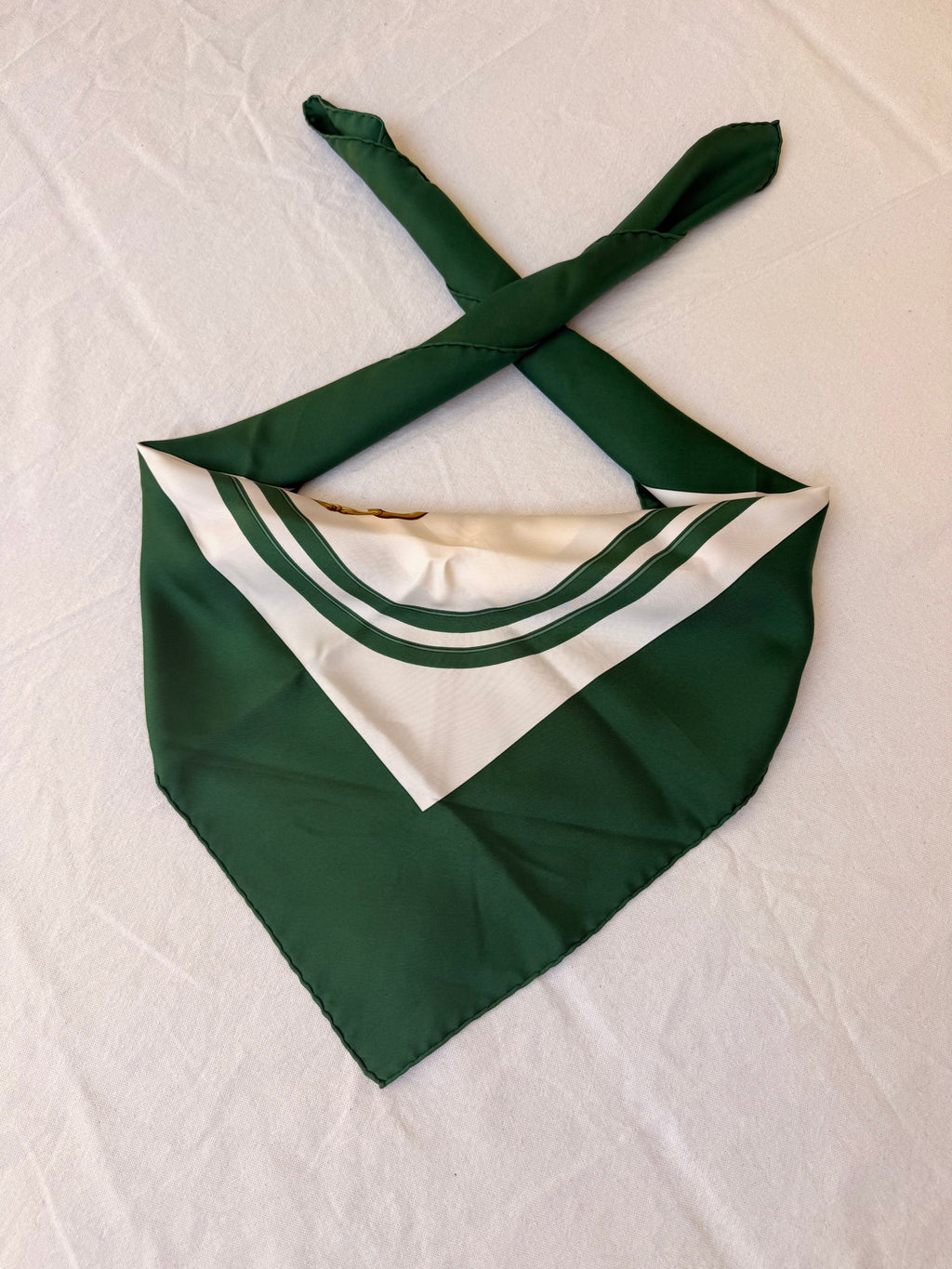 Foulard Hermès – Modèle Brides De Gala
