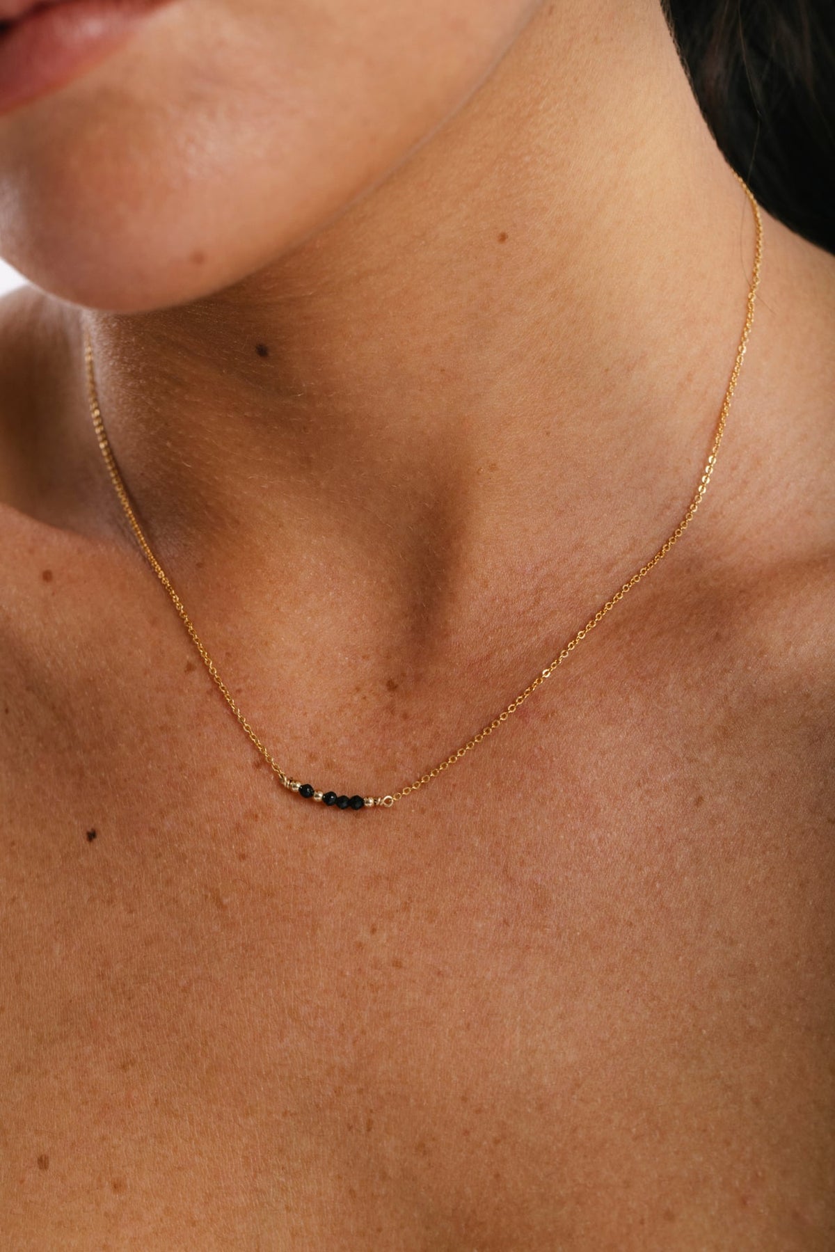 Collier Court Théa - Spinelle