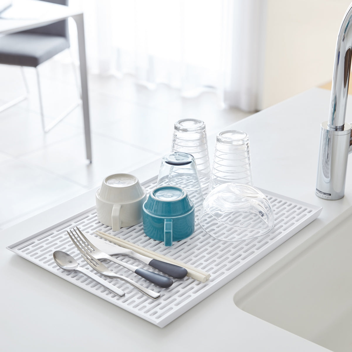 Glass & Mug Draining Rack - Tower - White