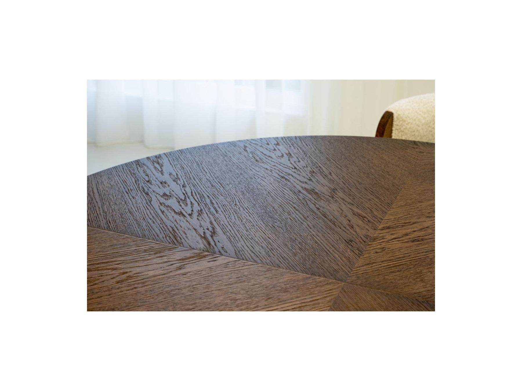 Sugiton - Conjunto con mesa de comedor redonda extensible de 130 a 180 cm + lote de sillas Bastide en chapa de roble macizo - Lote de 4 sillas