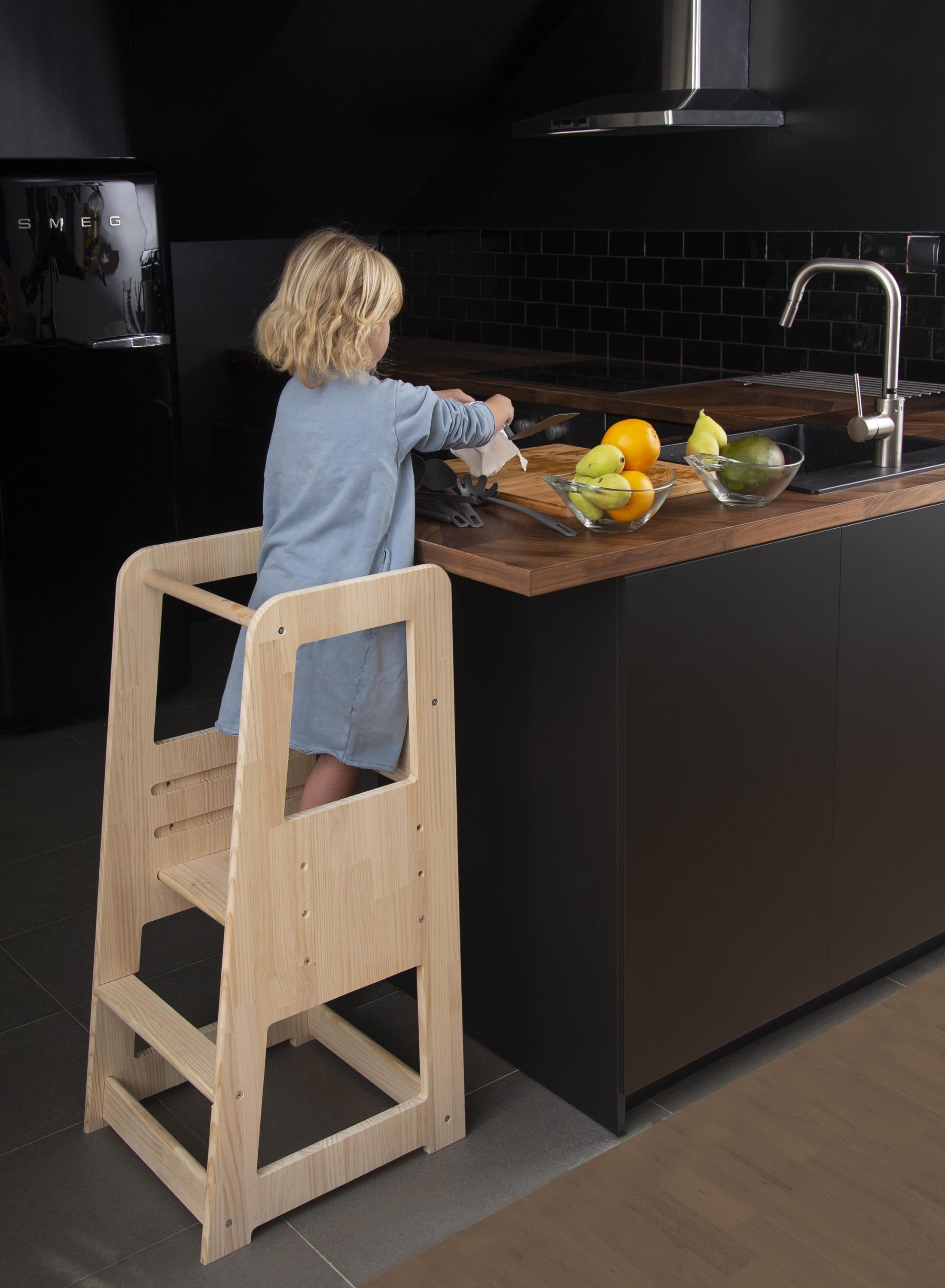 Montessori Learning Tower - Natural