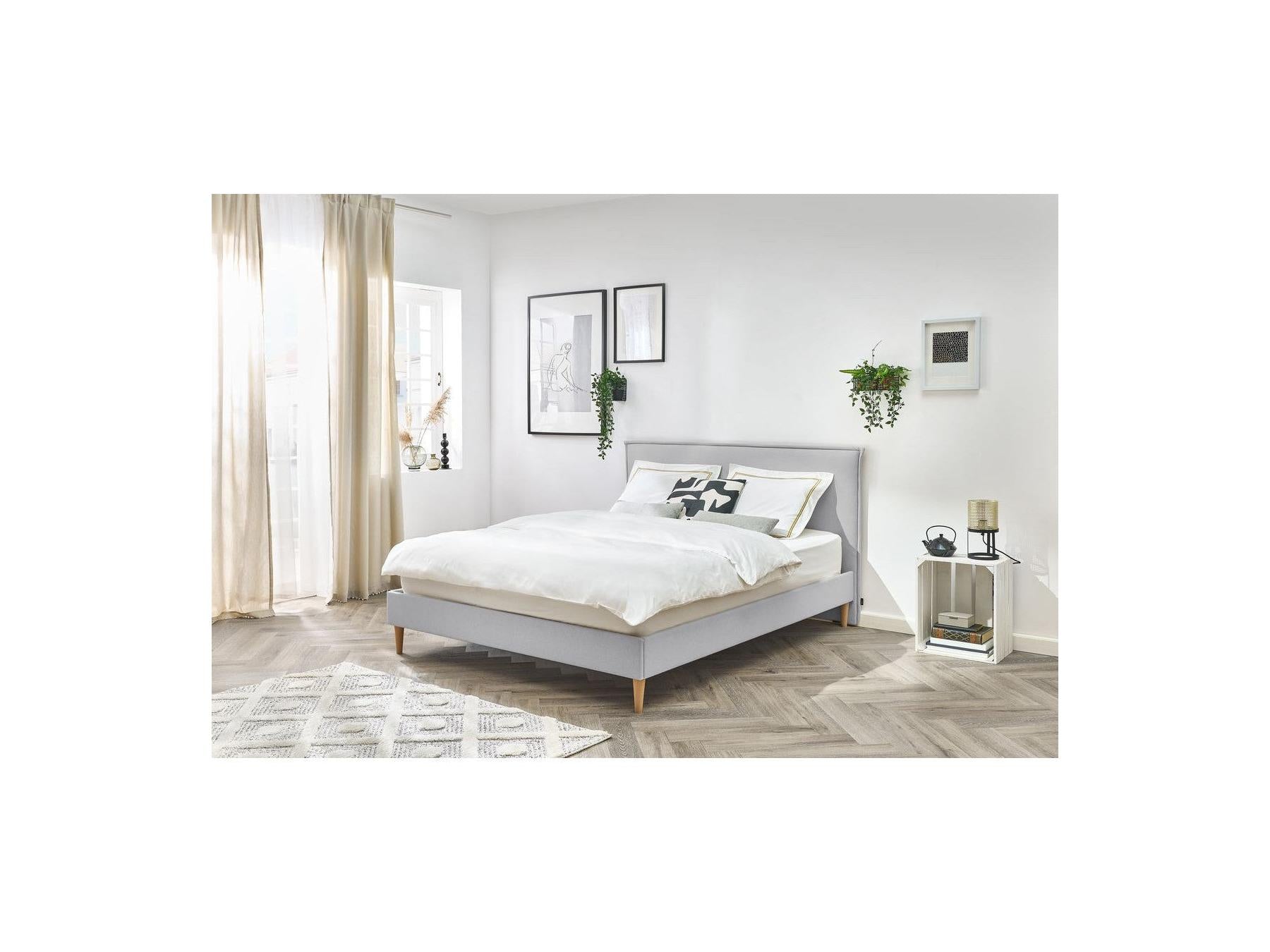 Sary - Cama con lamas macizas - Patas de madera natural